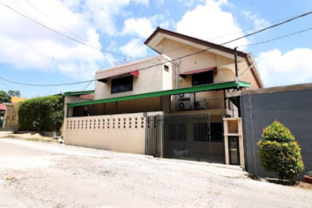 Safina Inn Syariah Sekupang Batam Eksteriør bilde