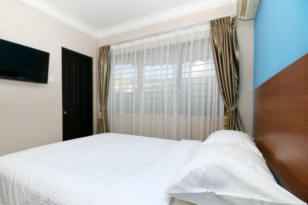 Safina Inn Syariah Sekupang Batam Eksteriør bilde